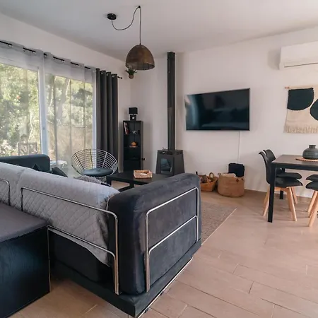 Hauzify I Cases Holiday home *